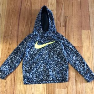 Nike boys size S P dry fit hoodie